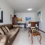 Iso86B - Sacada Com Churrasq, 2 Dorm, Climatizado