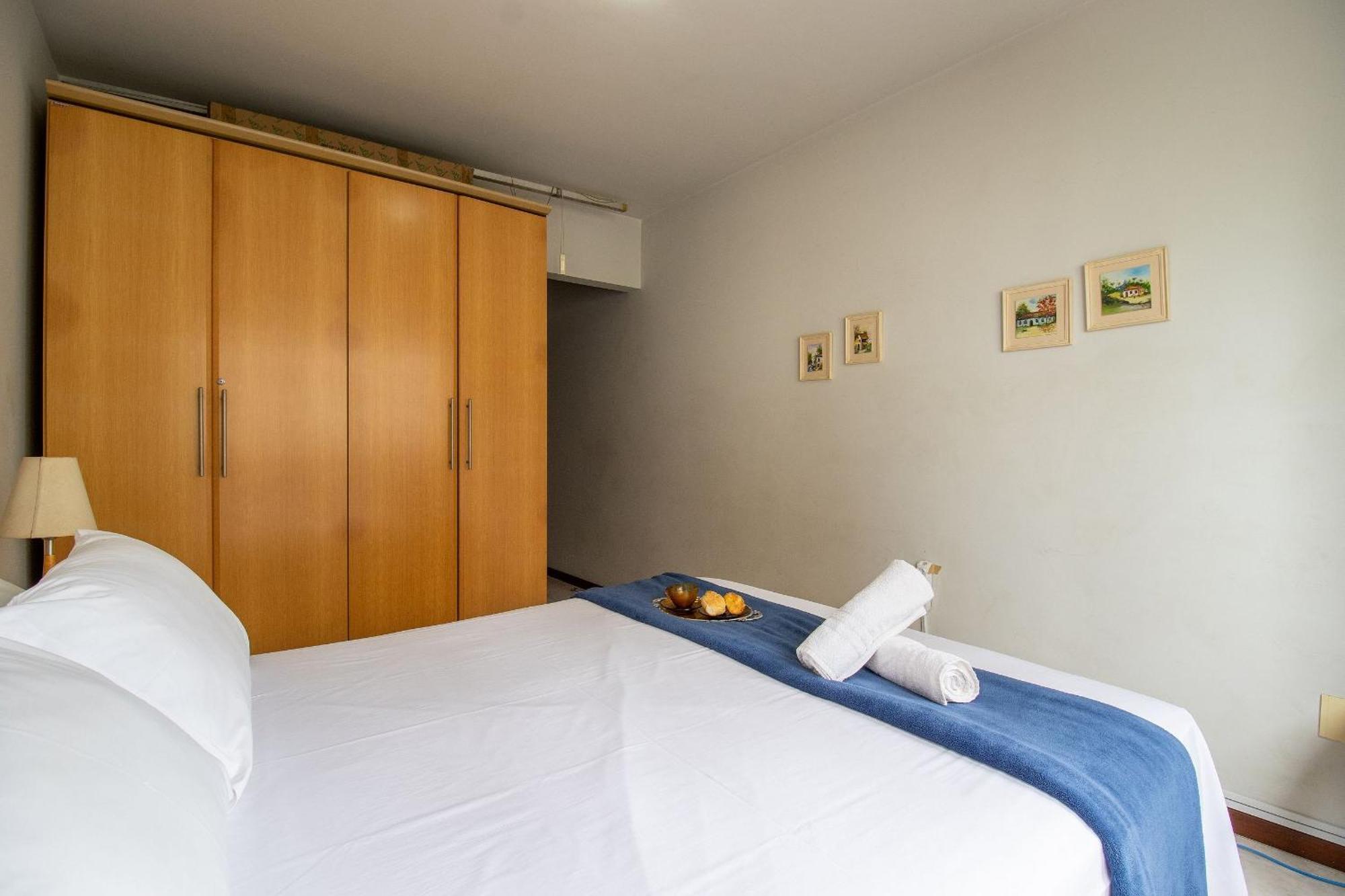 Iso86b - Sacada Com Churrasq, 2 Dorm, Climatizado Apartamento