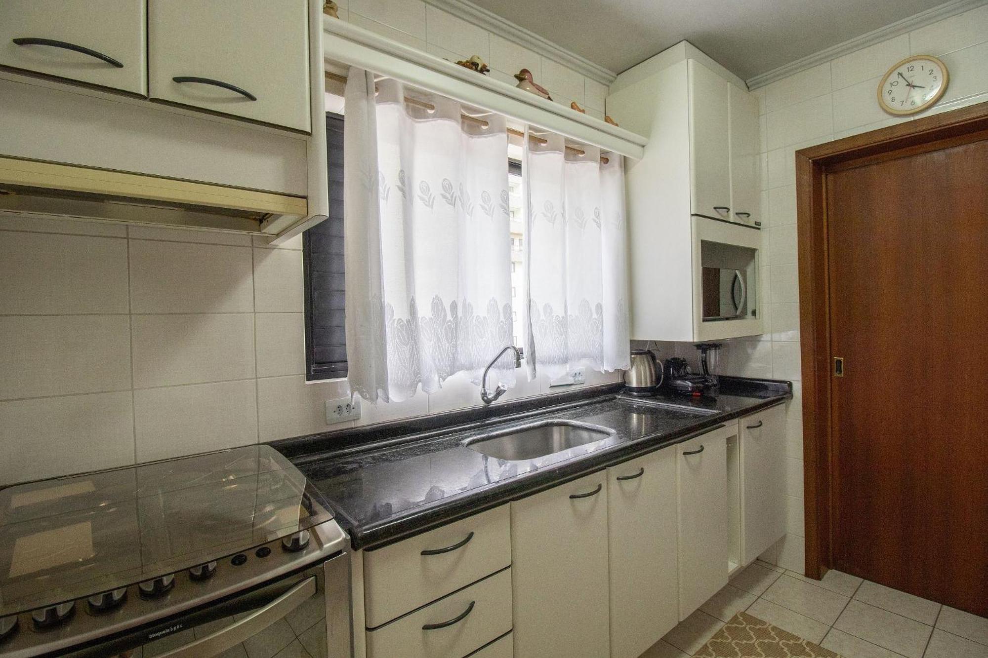 Iso86b - Sacada Com Churrasq, 2 Dorm, Climatizado Apartamento *