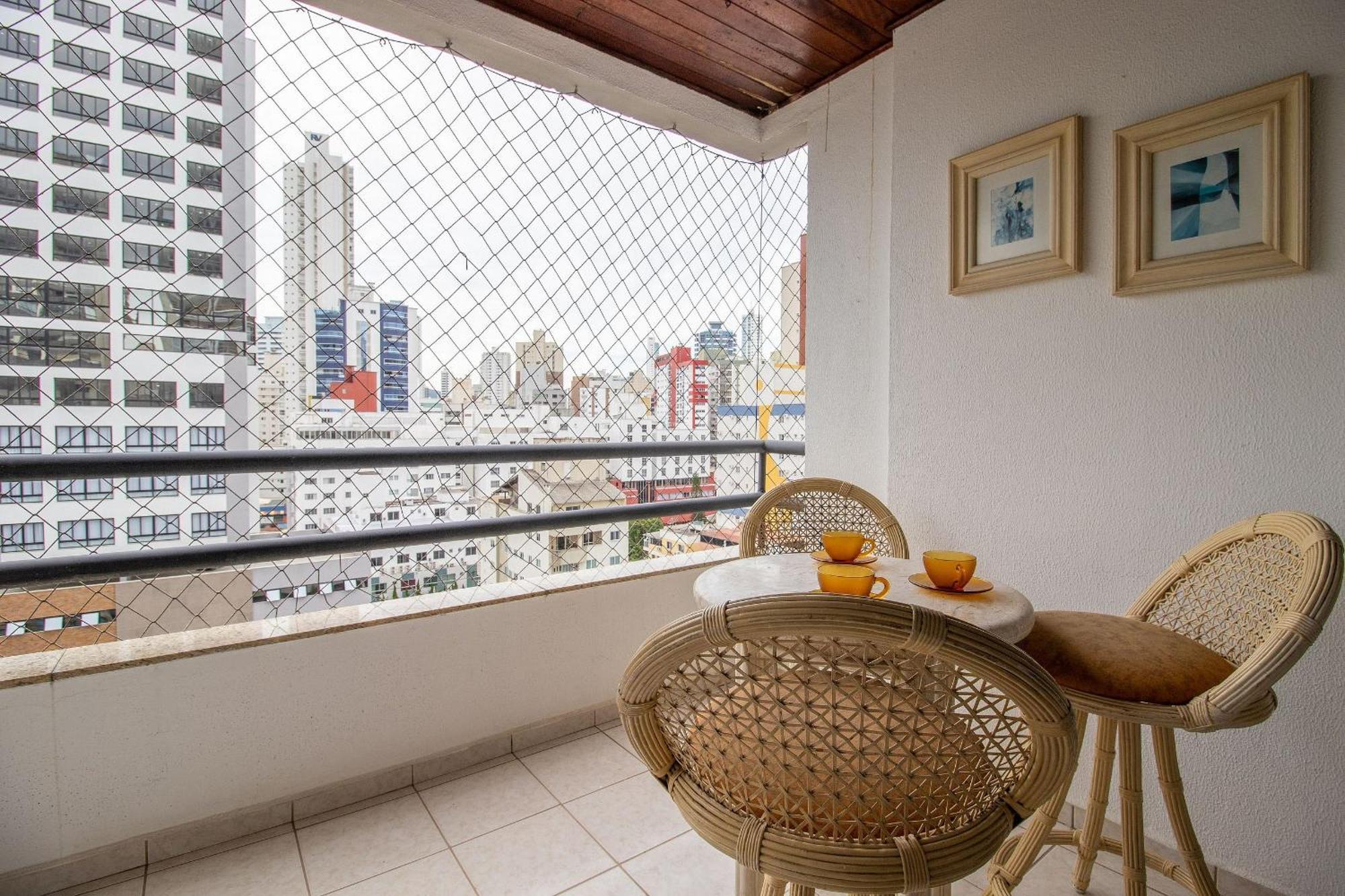Iso86b - Sacada Com Churrasq, 2 Dorm, Climatizado *