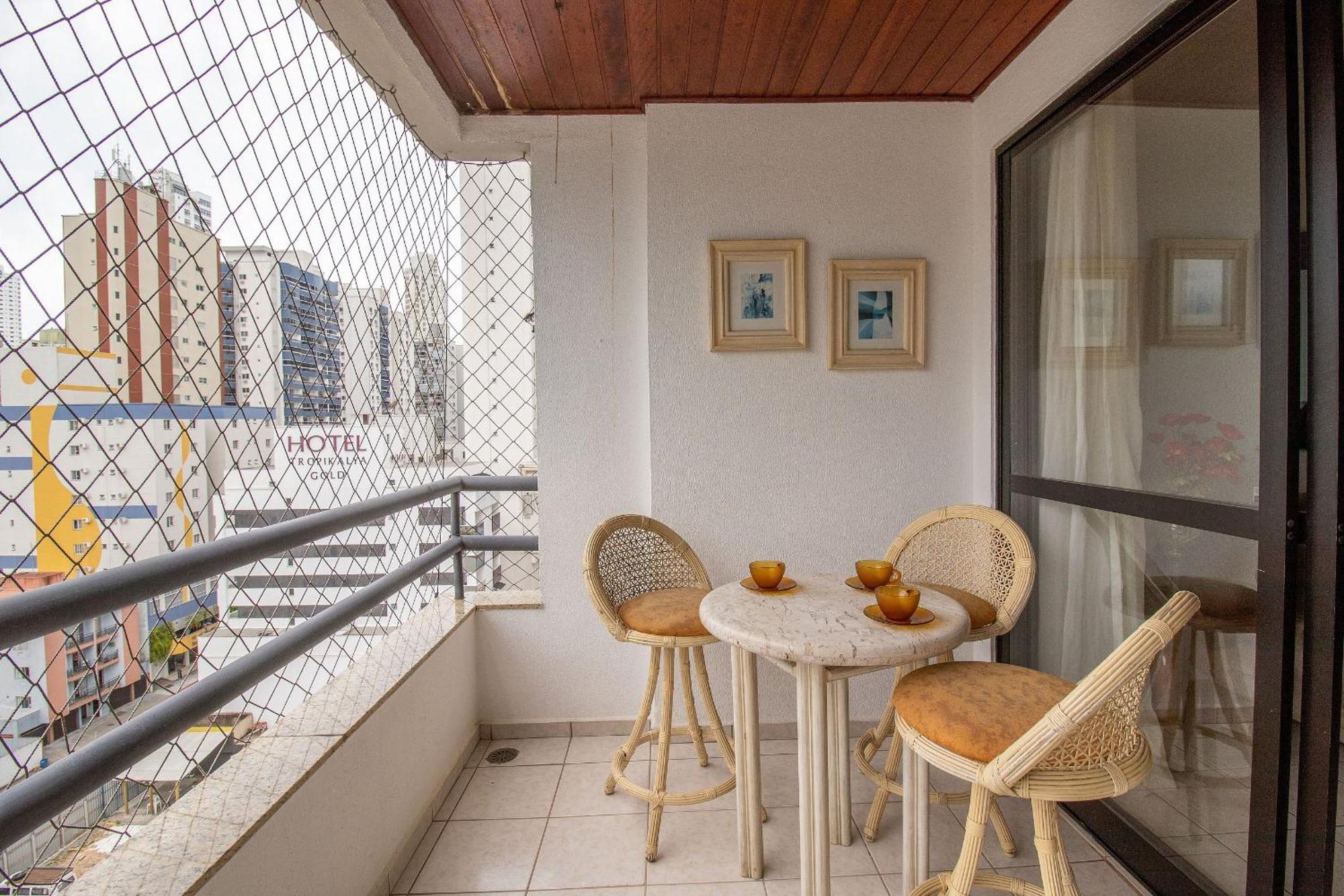 Iso86b - Sacada Com Churrasq, 2 Dorm, Climatizado Apartamento *